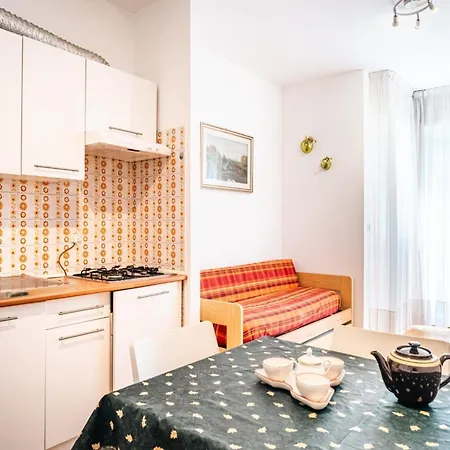 Apartment Bright Near *